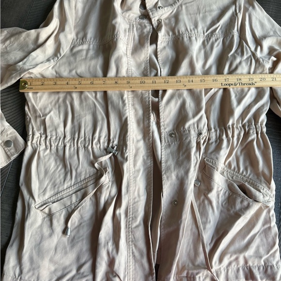 Banana Republic Beige Utility Jacket MP Petite 100% Lyocell Lightweight Anorak - Picture 3 of 6